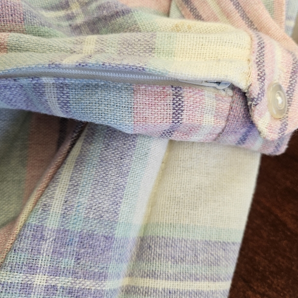 Vintage 1970's Plaid Pleated Below Knee Length Skirt by Freddie's Best. - Picture 5 of 10